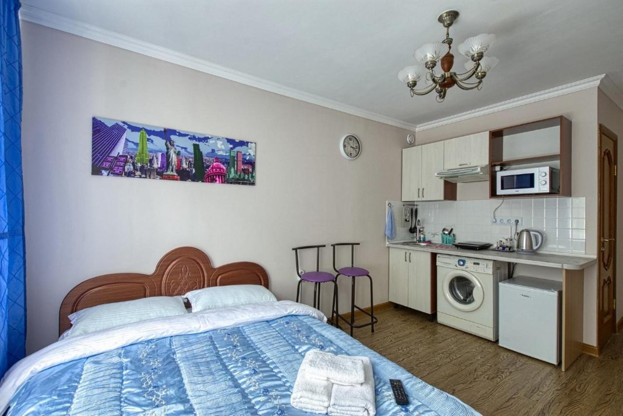 Апартаменты На Улице Клочкова, 128 Almaty Exterior photo